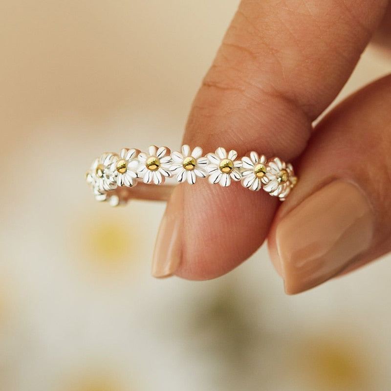 Unique Daisy Flower Ring